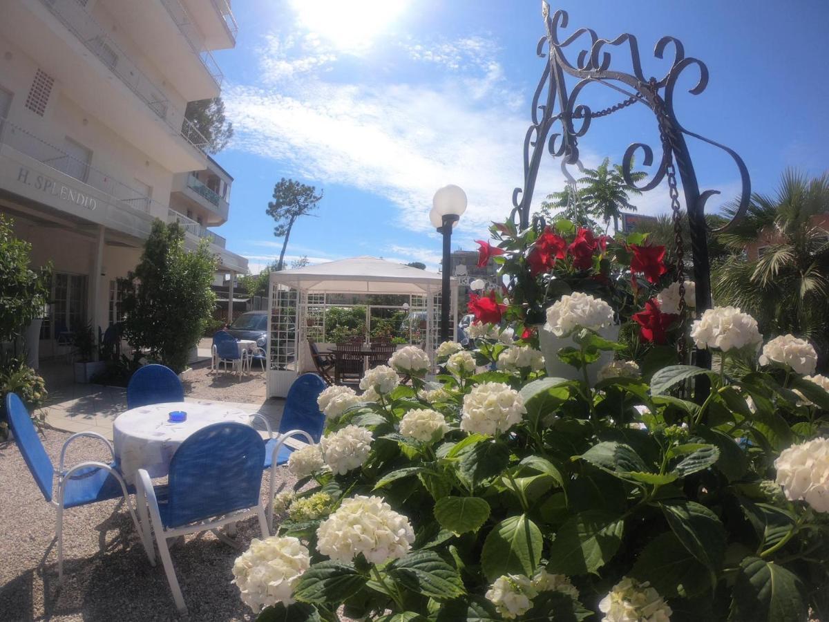 Splendid B&B Milano Marittima Exterior photo
